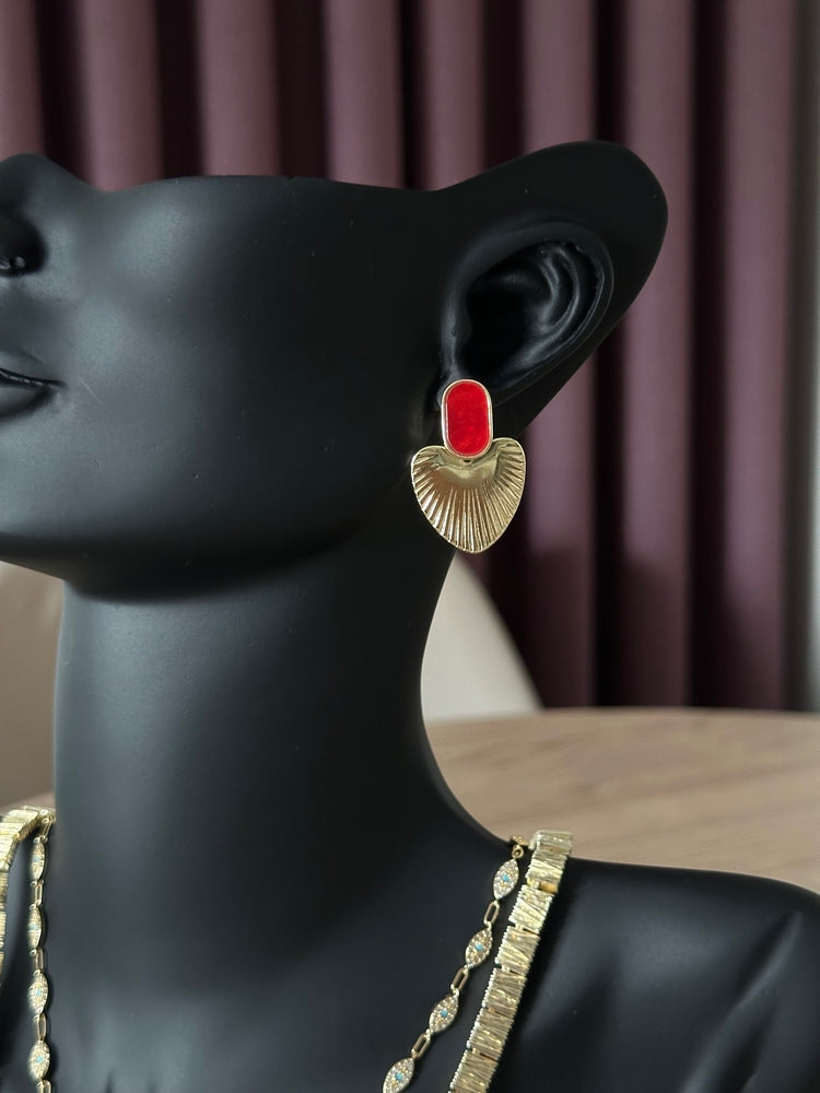 Gold kırmızı yaprak küpe