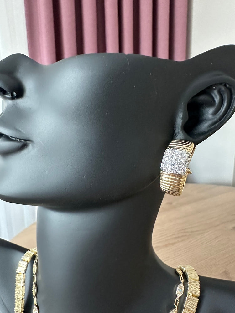 Gold taş detaylı küpe