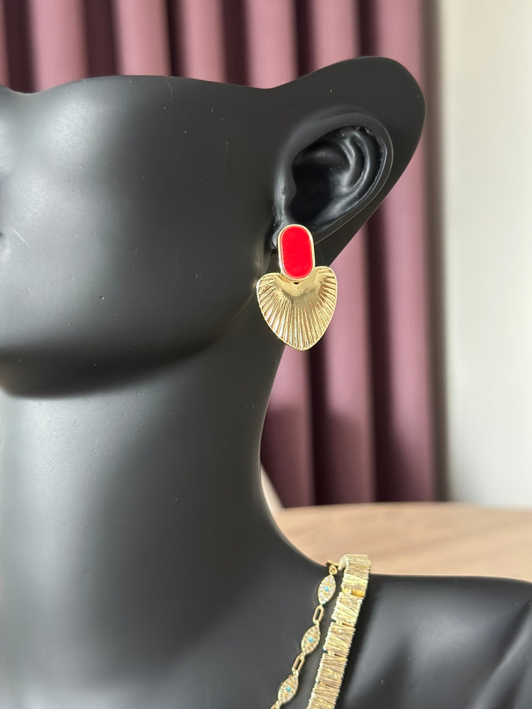 Gold kırmızı yaprak küpe