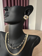 Gold taş detaylı küpe