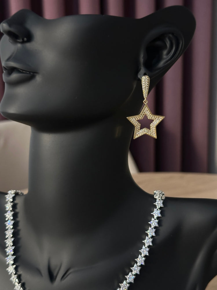 Gold taşlı yıldız küpe