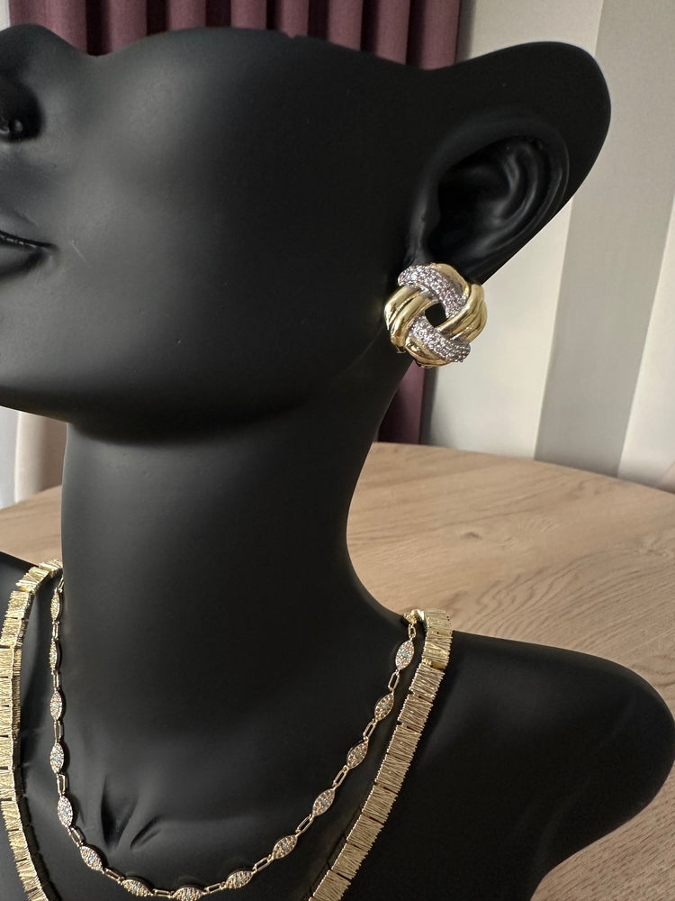 Gold taş detaylı küpe