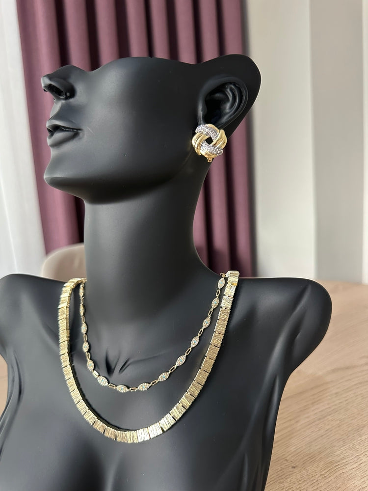 Gold taş detaylı küpe